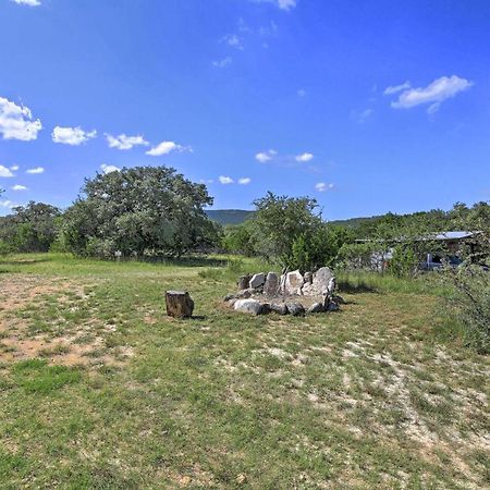 Quiet Utopia Cabin With Deck And Mountain Views! Εξωτερικό φωτογραφία