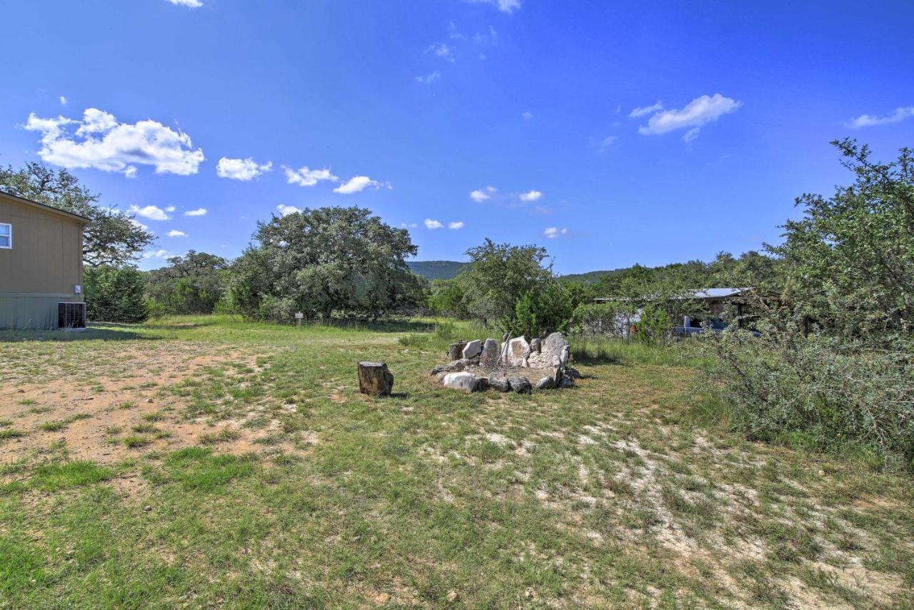 Quiet Utopia Cabin With Deck And Mountain Views! Εξωτερικό φωτογραφία